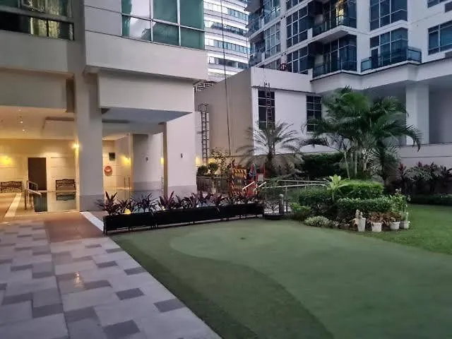 Beautiful And Spacious 2 Real Bedrooms 2 Bathrooms In Bgc Global Apartment