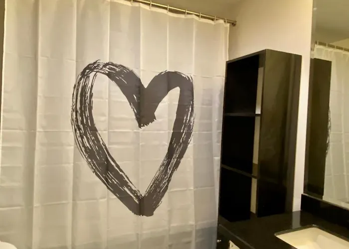 Apartment Beautiful And Spacious 2 Real Bedrooms 2 Bathrooms In Bgc Global