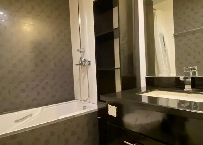 Apartment Beautiful And Spacious 2 Real Bedrooms 2 Bathrooms In Bgc Global *